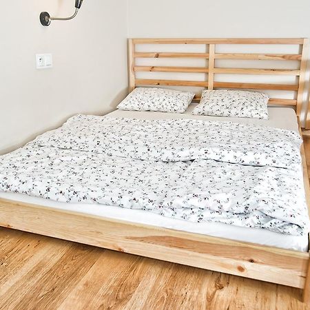 Smart Rooms For Rent Краков Экстерьер фото